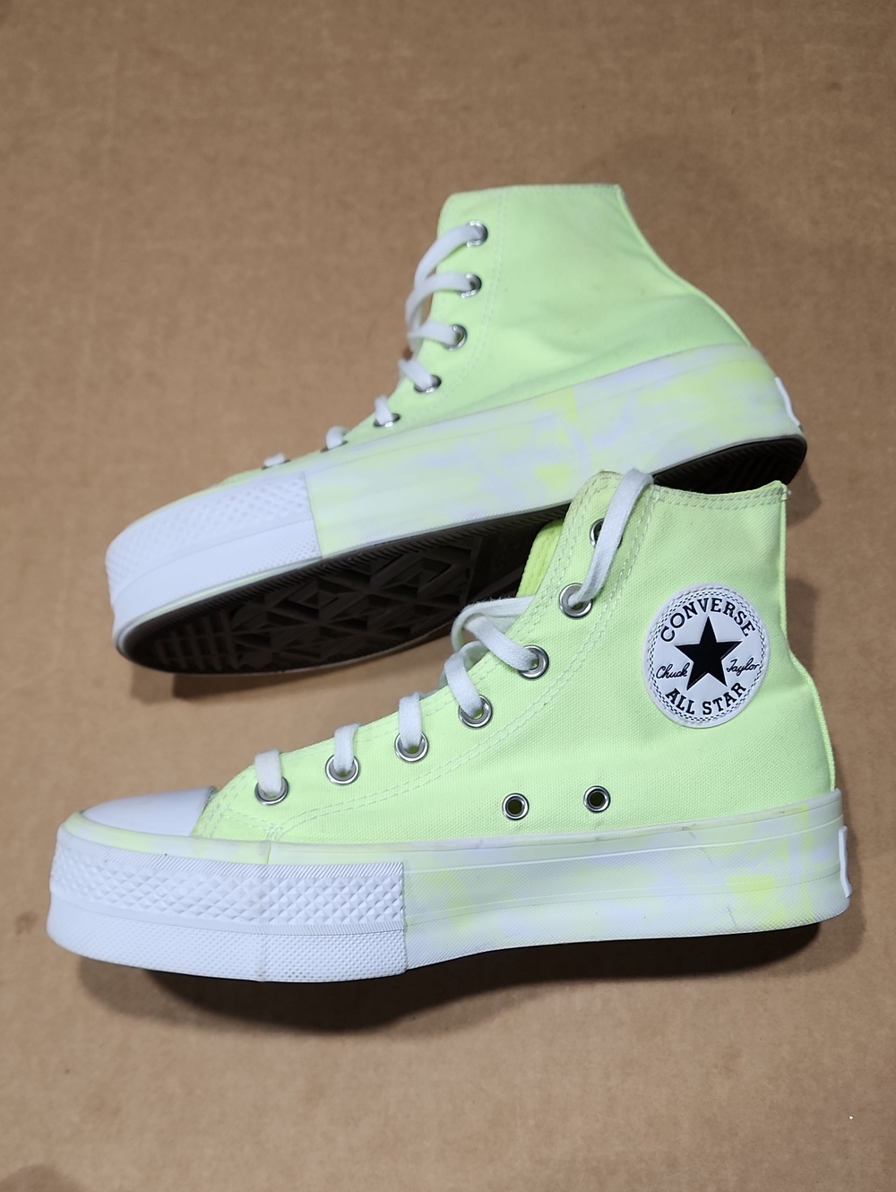Converse Chuck Taylor All Star Lift Platform Embroidered Floral Sz 7.5